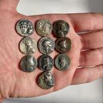 آیا سکه ها اصل هستند